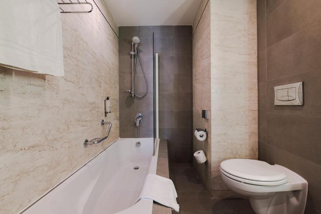 Maritim Antonine Hotel & Spa Photo 29