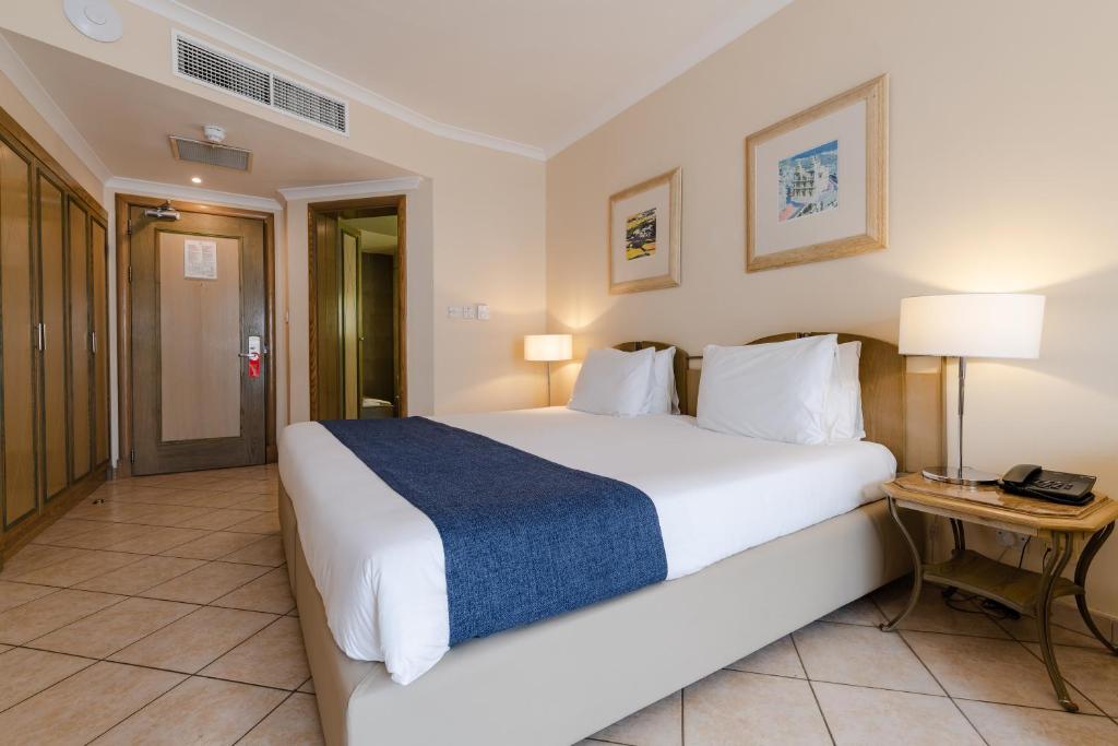 Maritim Antonine Hotel & Spa Photo 36