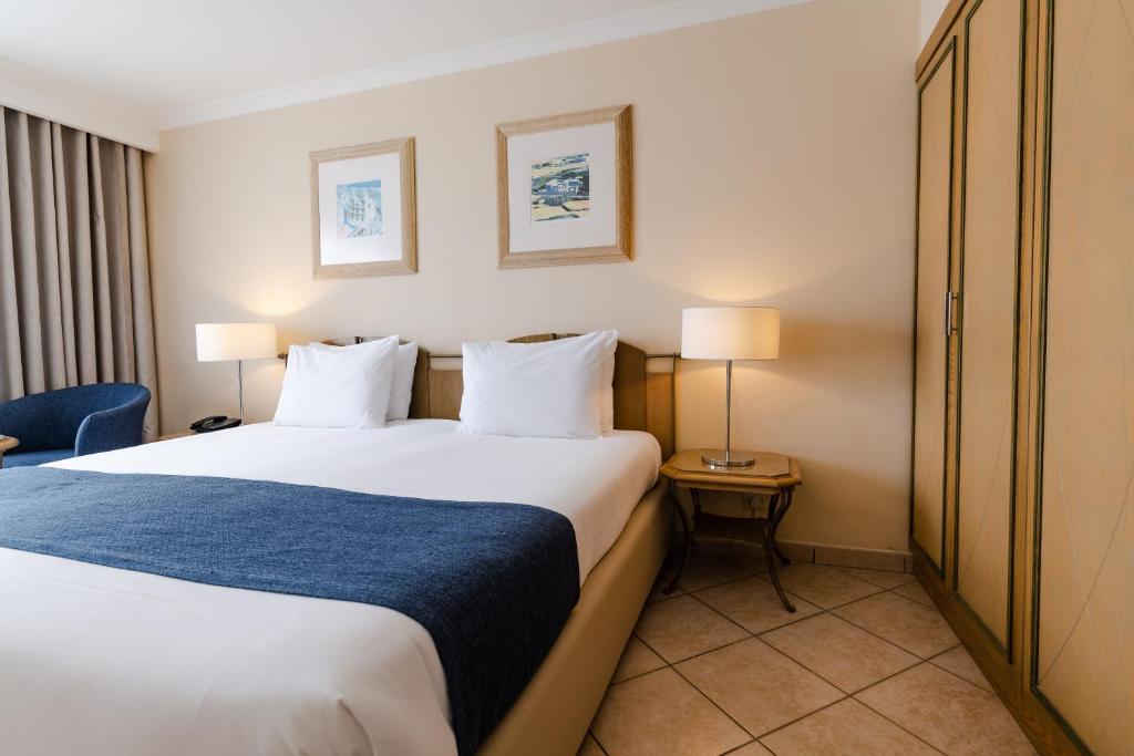 Maritim Antonine Hotel & Spa Photo 42