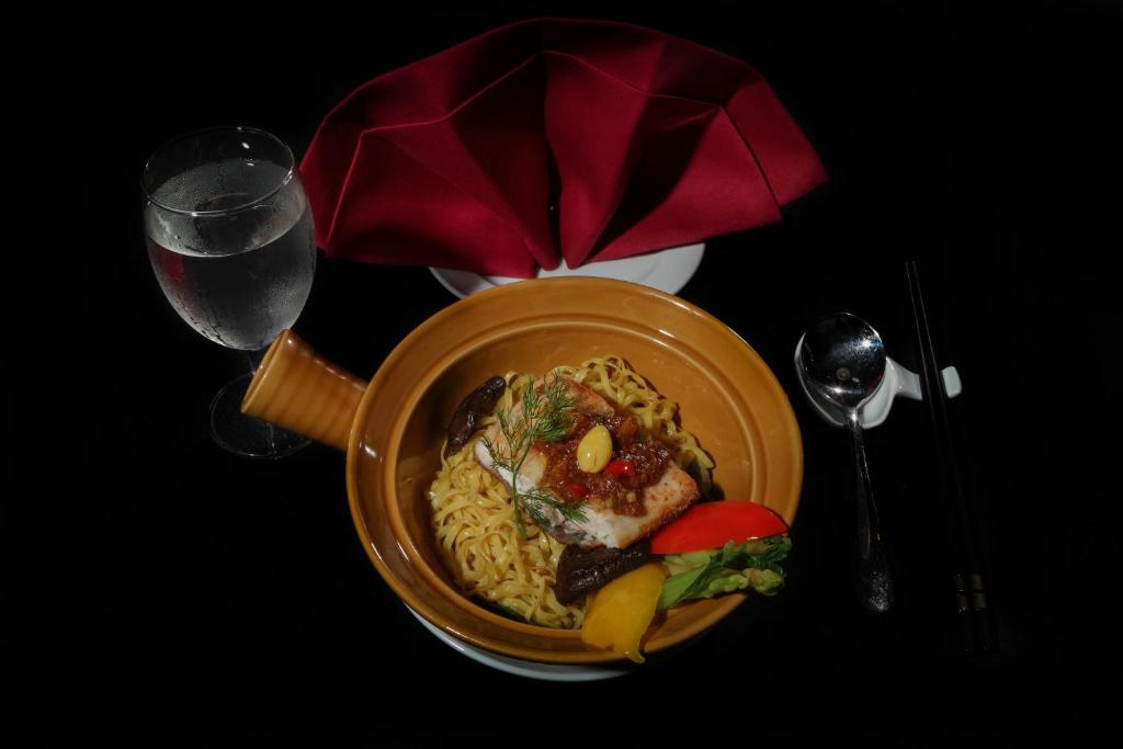 Yiyecek ve İçecekler