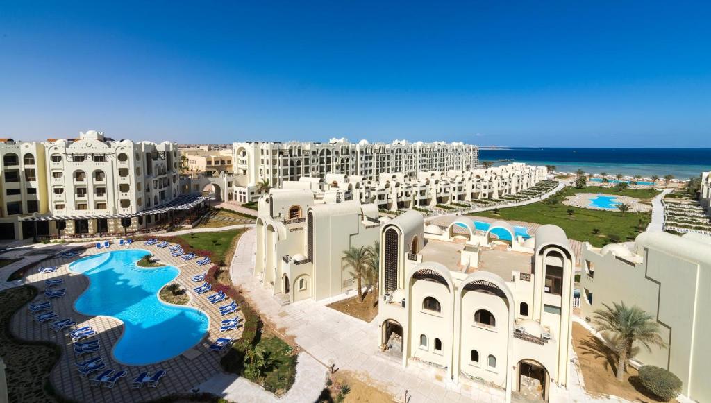 Gravity Hotel & Aqua Park Sahl Hasheesh Families and Couples Only — Hotel building in Sahl Hasheesh, Red Sea