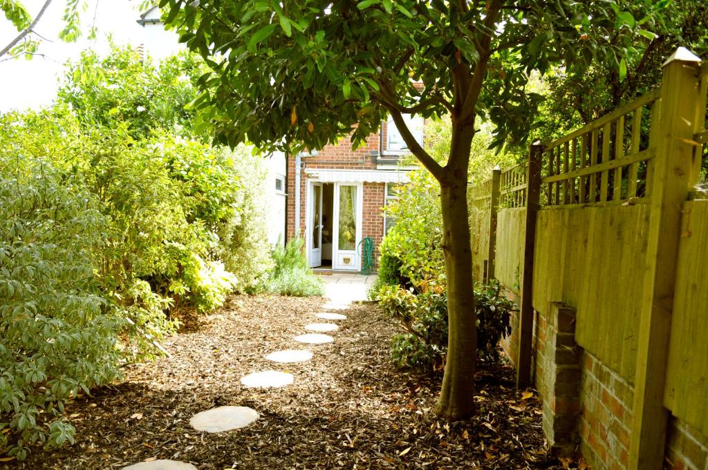 Little Lane, Gosport photo 5