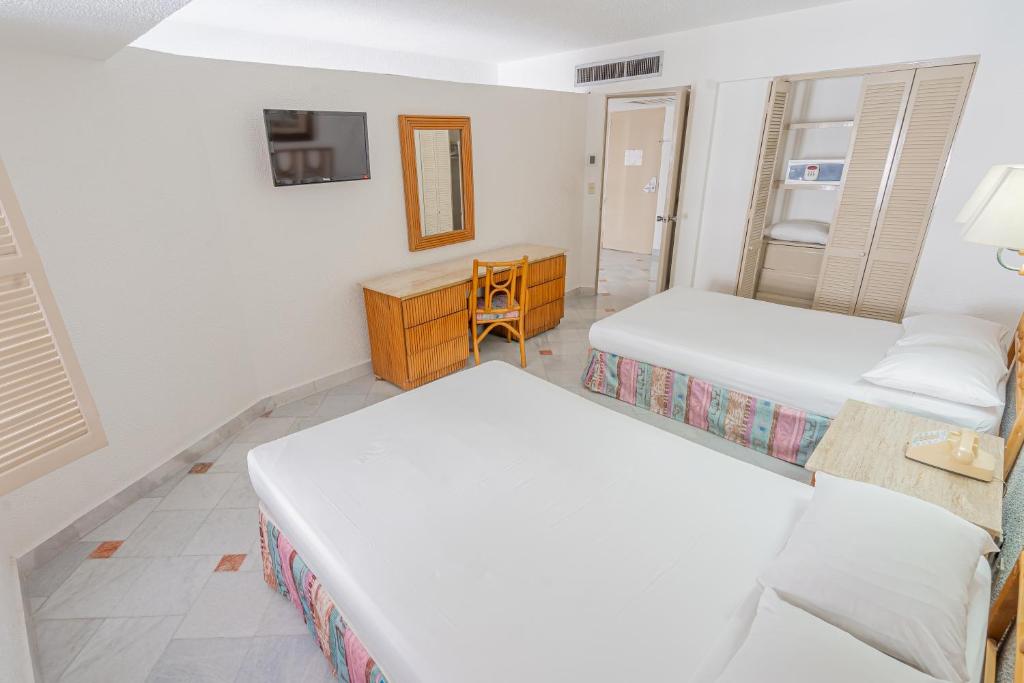Playa Suites Acapulco photo