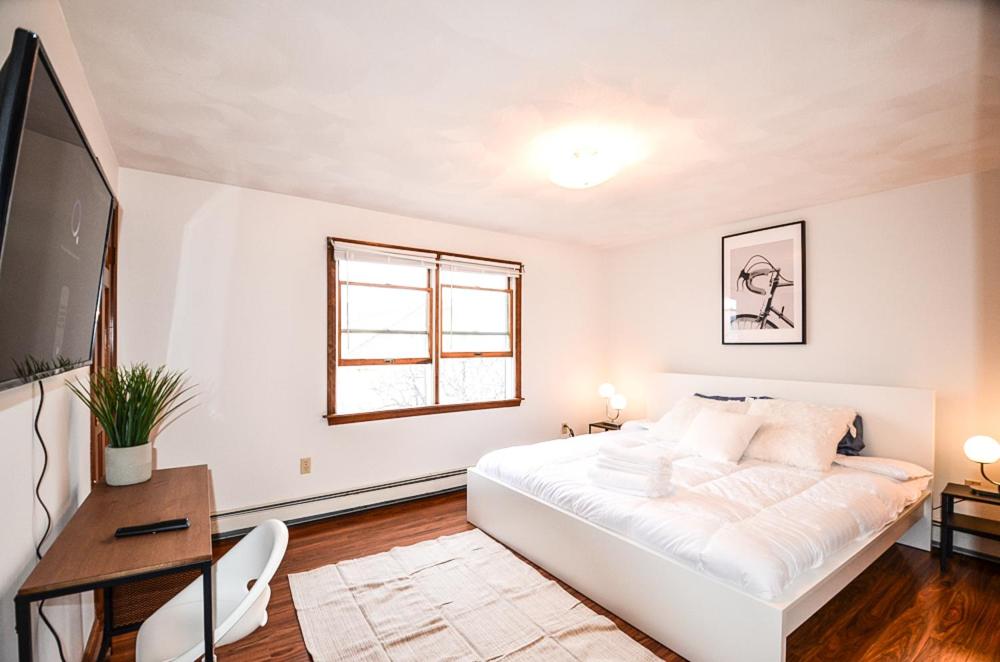 Fox Point Private Beds Long term — Hotel in Providence (RI)