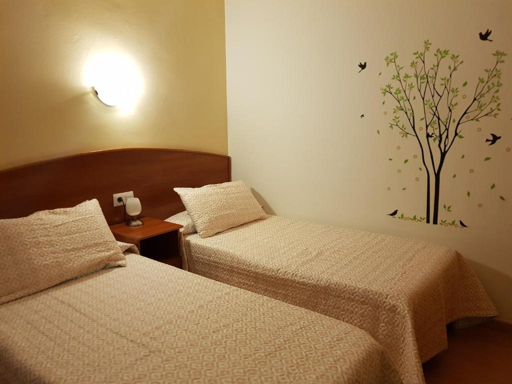 Hostal Mary - ADULTS ONLY 18 AND UP - 4