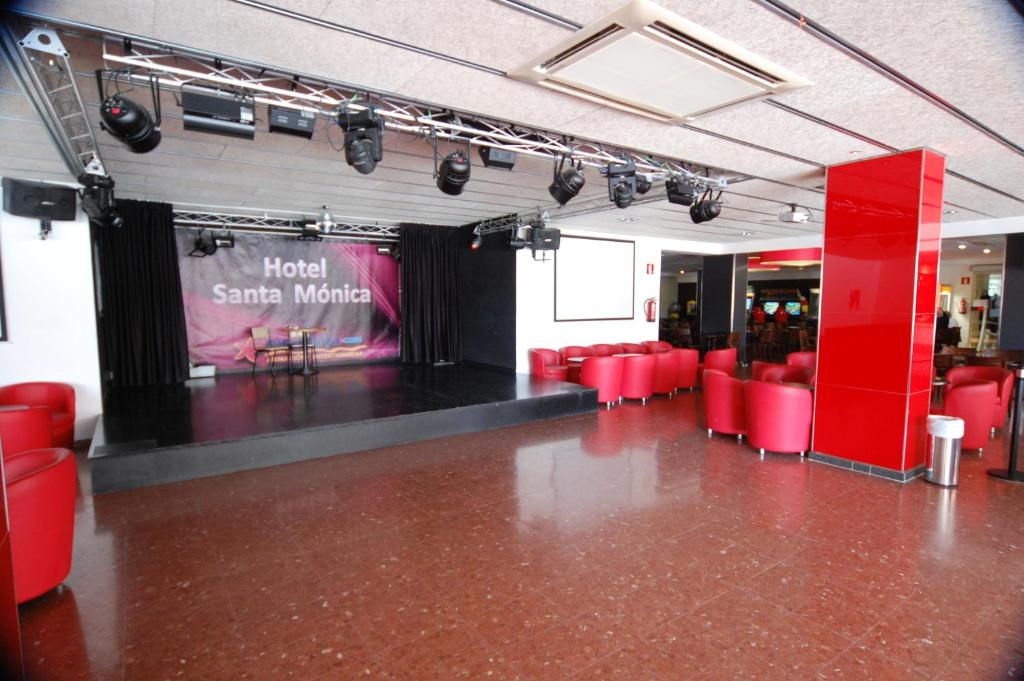 Medplaya Hotel Santa Monica — Restaurant & bars in Calella, Catalonia