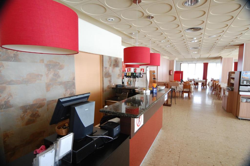 Medplaya Hotel Santa Monica — Restaurant & bars in Calella, Catalonia