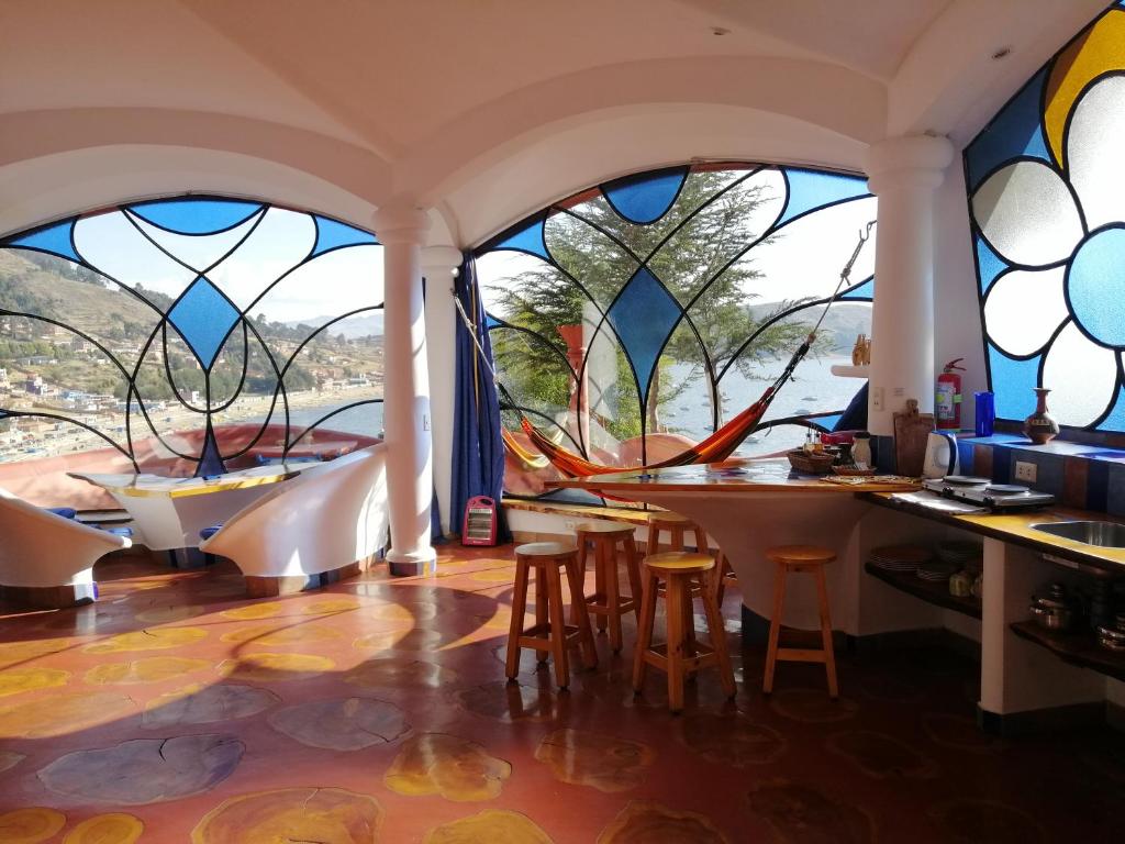 Kitchen, Hostal Las Olas in Copacabana