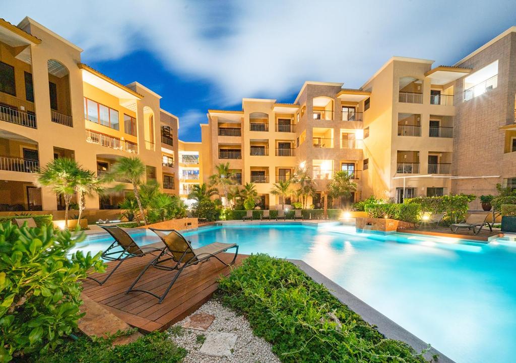 Penthouse Reef 401 - Beautiful Beachfront Ocean View - at El Faro photo