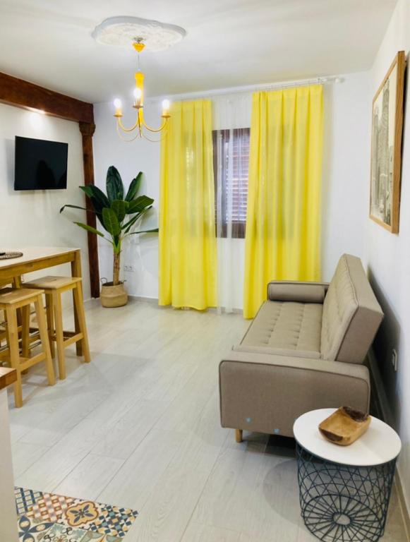 Chic & Sailor Beach Home - 3