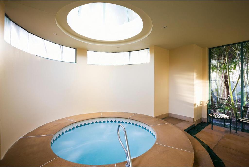 Crown Towers Resort Apartments photo