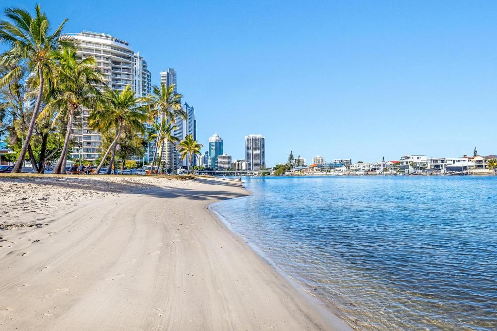 Crown Towers Resort Apartments photo