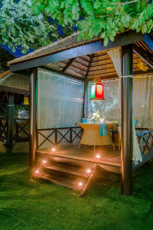 โฮเทล รอยัล ออร์คิด บังกาลอร์ (Hotel Royal Orchid Bangalore)