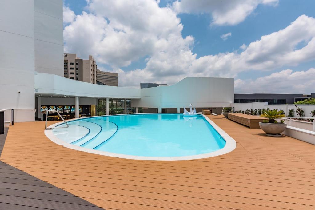 Hotel Sky, Sandton photo