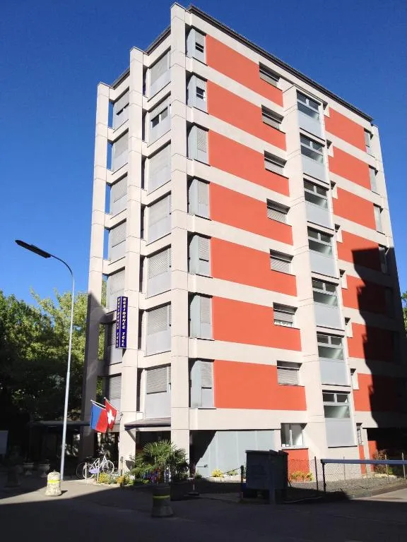 Residence Tell, hotel in Chiasso