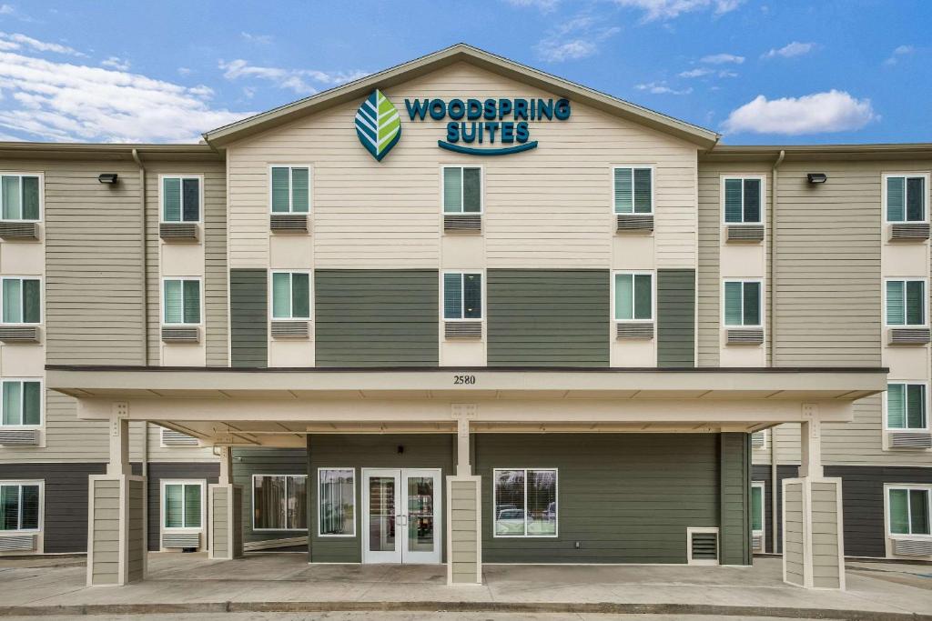 WoodSpring Suites Sulphur - Lake Charles — Hotel in Lake Charles (LA)