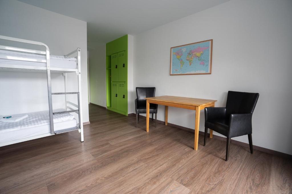 Nyon Hostel photo