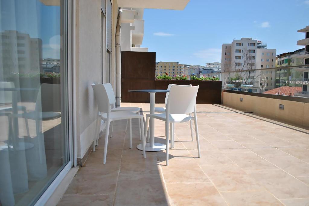 Twin Towers Hotel City & Beach Resort photo