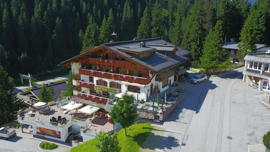 Hotel Almhof, hotell sihtkohas Hochfugen