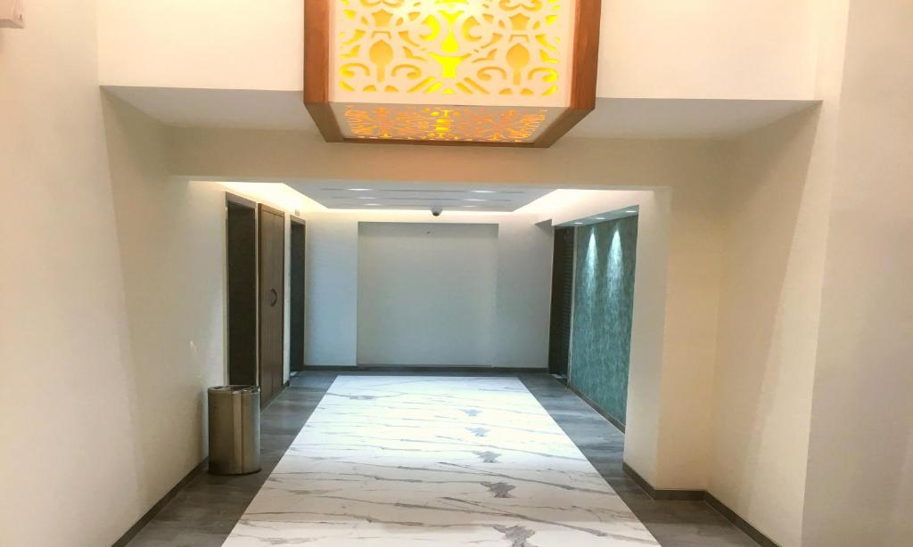 Hotel Aksh Inn photo
