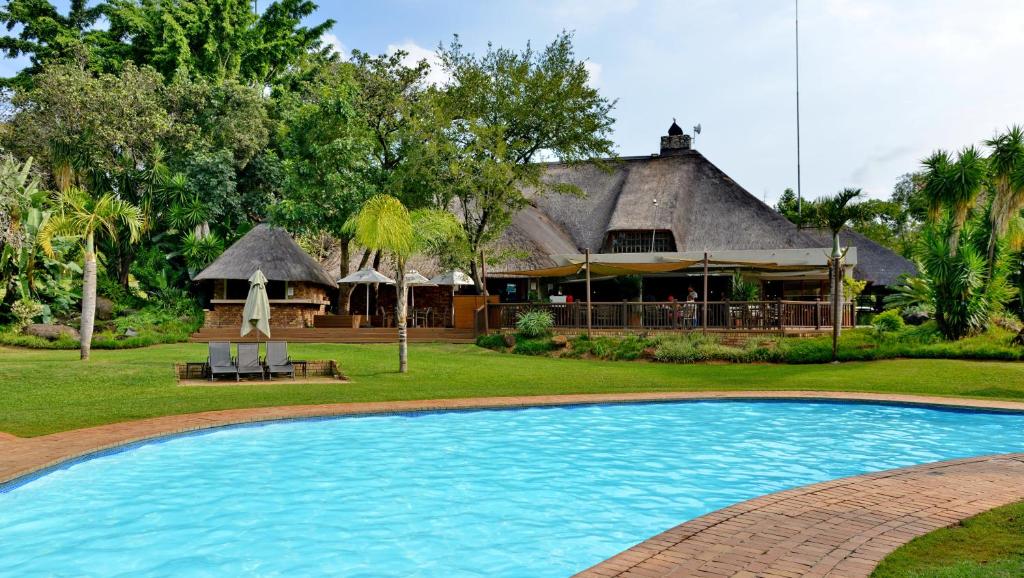 Cambalala - Private Villa - in Kruger Park Lodge - Serviced Daily, Free Wi-Fi photo