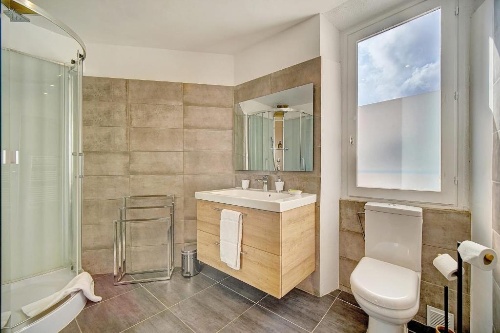 Upstays Attic 63m2 Apartment Palais Center - 5