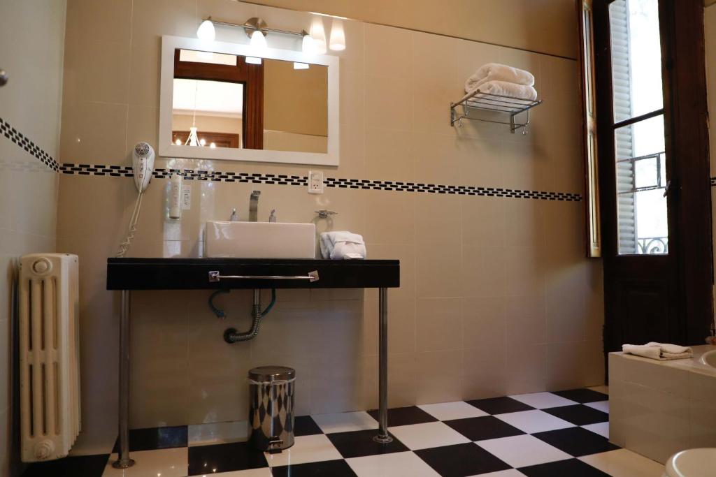 Howard Johnson Escobar Hotel Photo 43