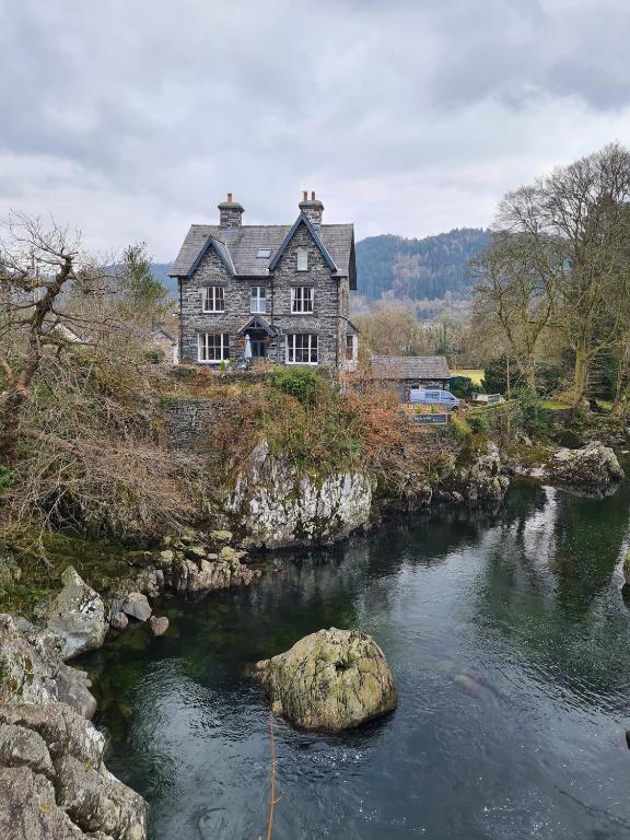 Bryn Afon, Betws-y-coed