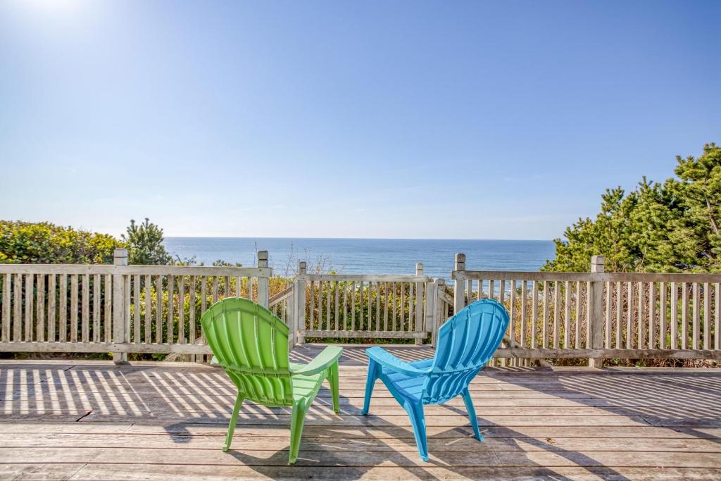 Enchantment by the Sea, Lincoln City