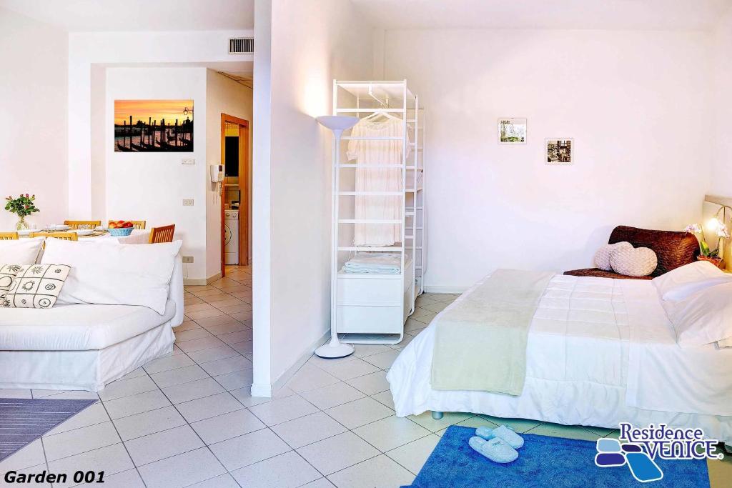 Venice Aparthotel photo