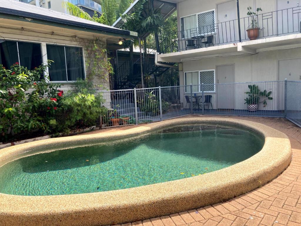 Cairns City Motel photo