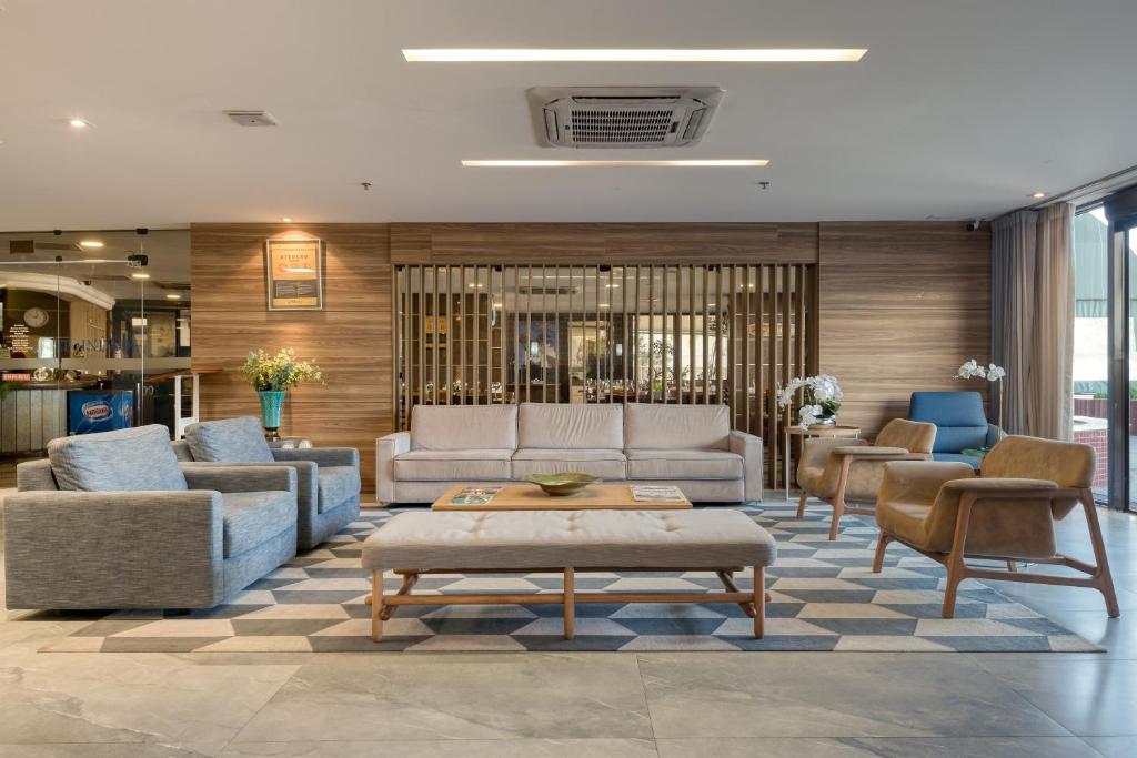 クオリティ スイーツ ヴィラ ベーリャ (Quality Suites Vila Velha) フロント・ロビー