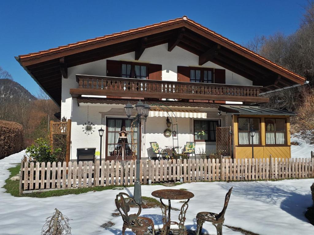 Ferienwohnung Rutz inkl. Chiemgaukarte - 1