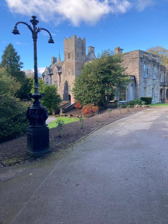 Tallentire Hall, Cockermouth - pet-friendly stay