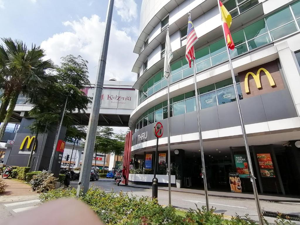 Crown Studio 19 (Sunset View)@ IKEA/1Utama/TTDI photo