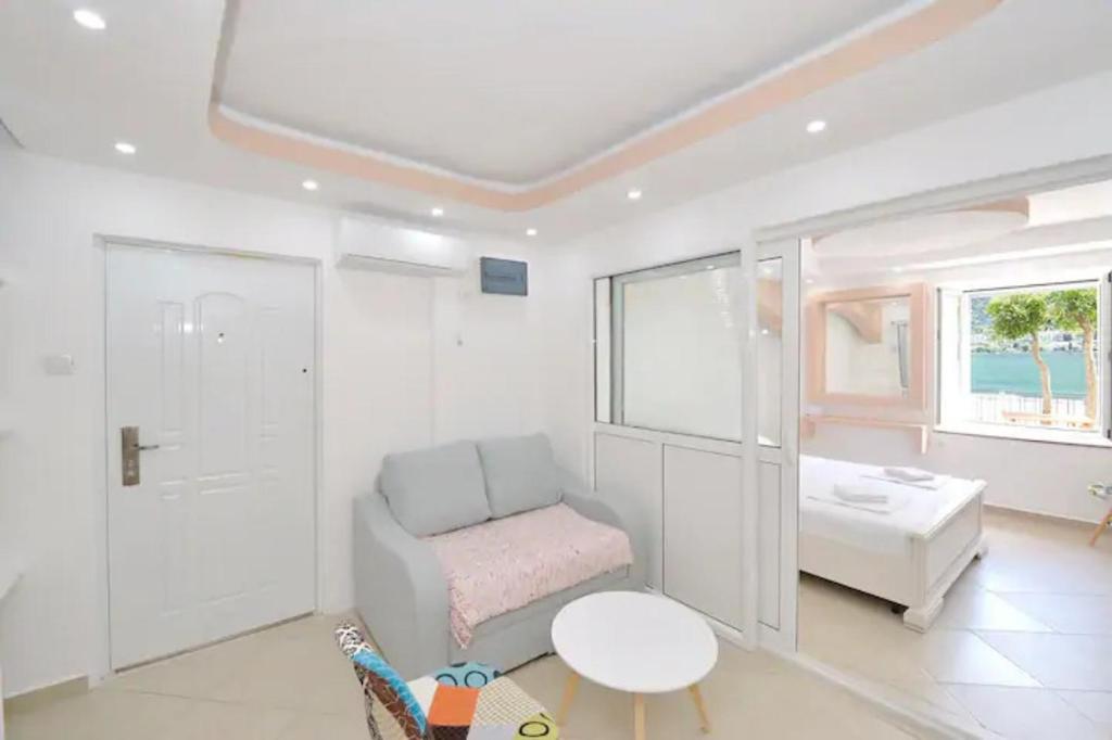 Cosy front line apt with sea access at your door step - 4