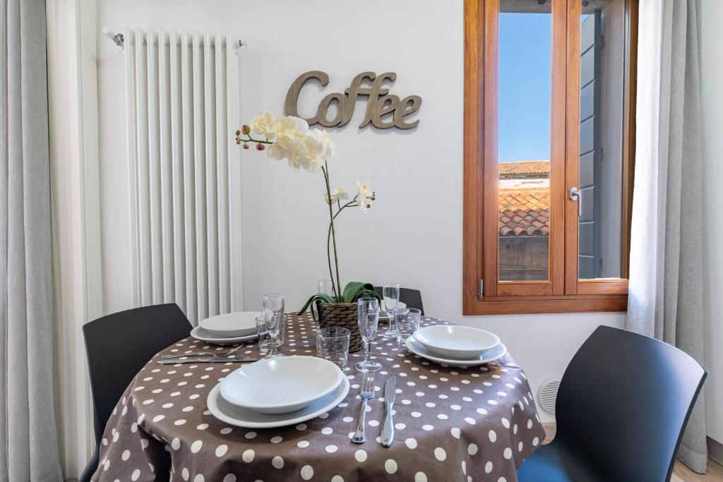 Sea to Sky Apartments photo