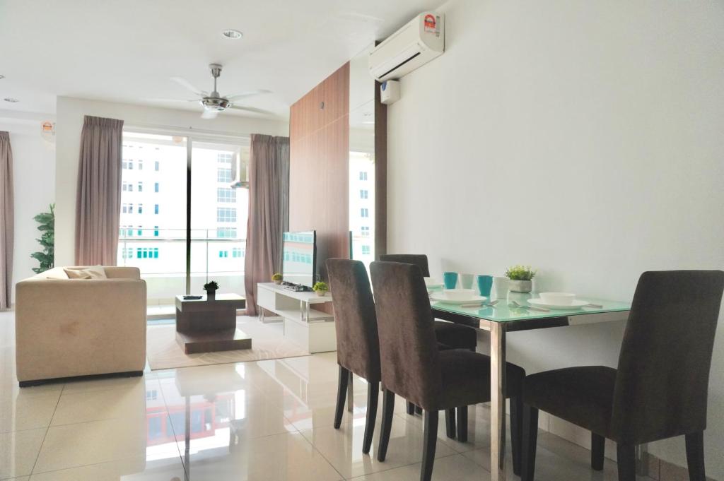 Gurney Drive Mansion One Serviced Apartment photo