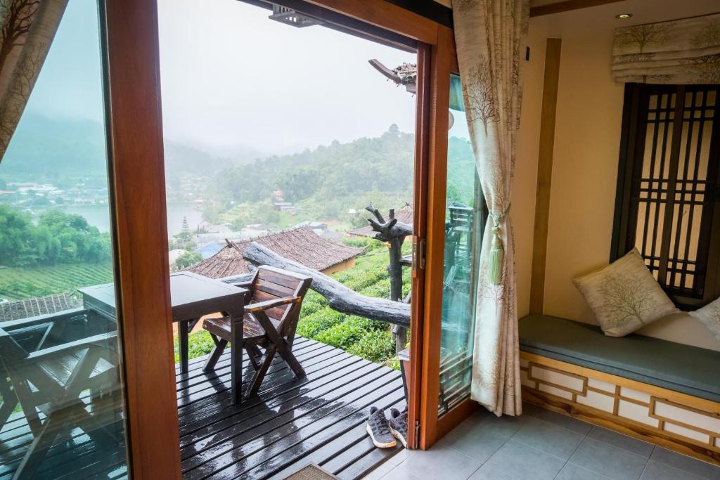 ลีไวน์รักไทย รีสอร์ท (Lee Wine Ruk Thai Resort)
