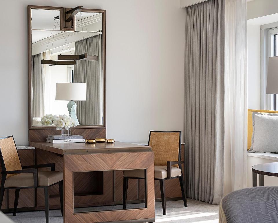 Four Seasons Hotel Chicago Photo 39