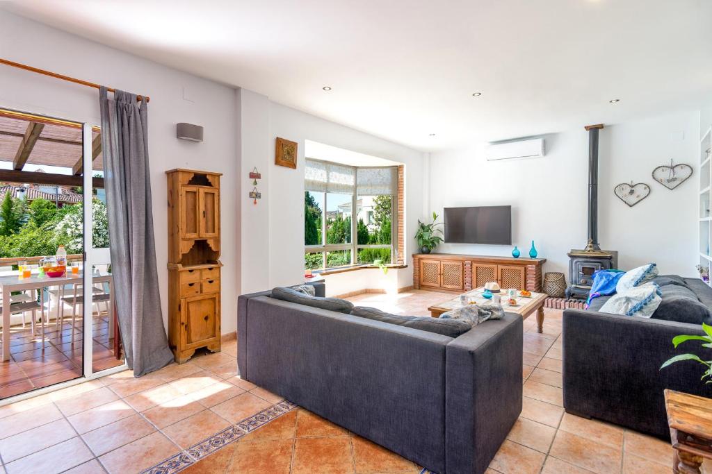 Villa Alegría - Option of Heated Pool - Sleeps 8 - 2