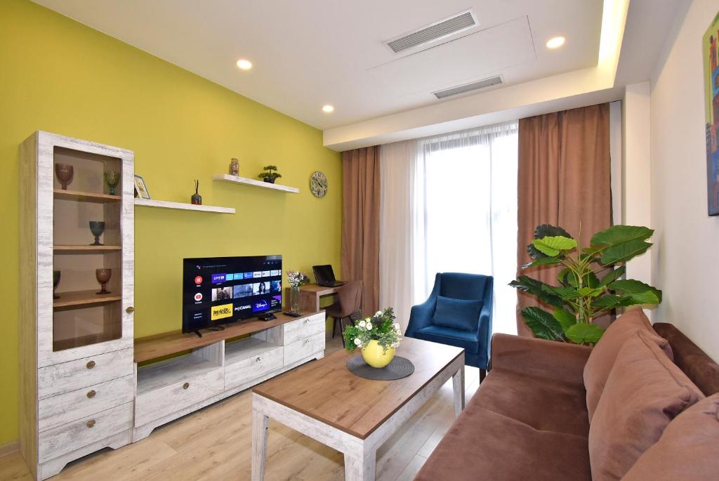 Home4you Apartments on Koghbatsi — Hotel in Yerevan
