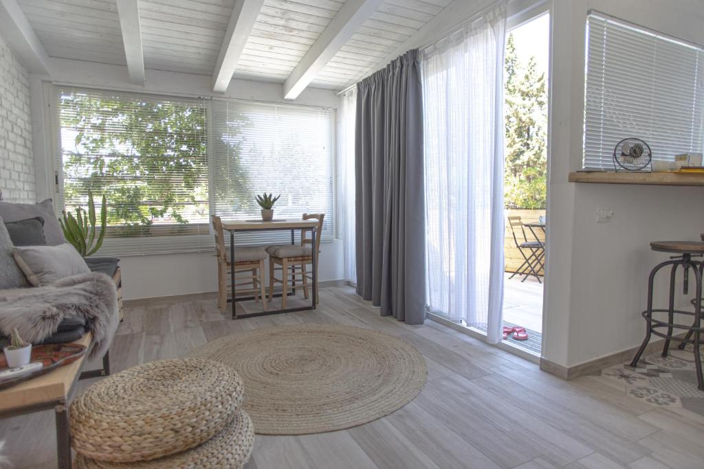Little Suite - 5