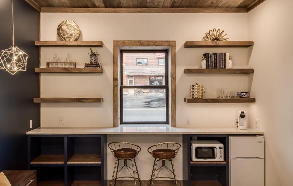 King Suites, Upscale Boutique Hotel photo