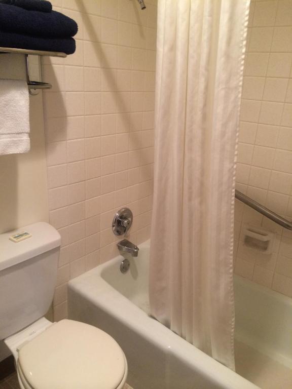 Island Inn photo