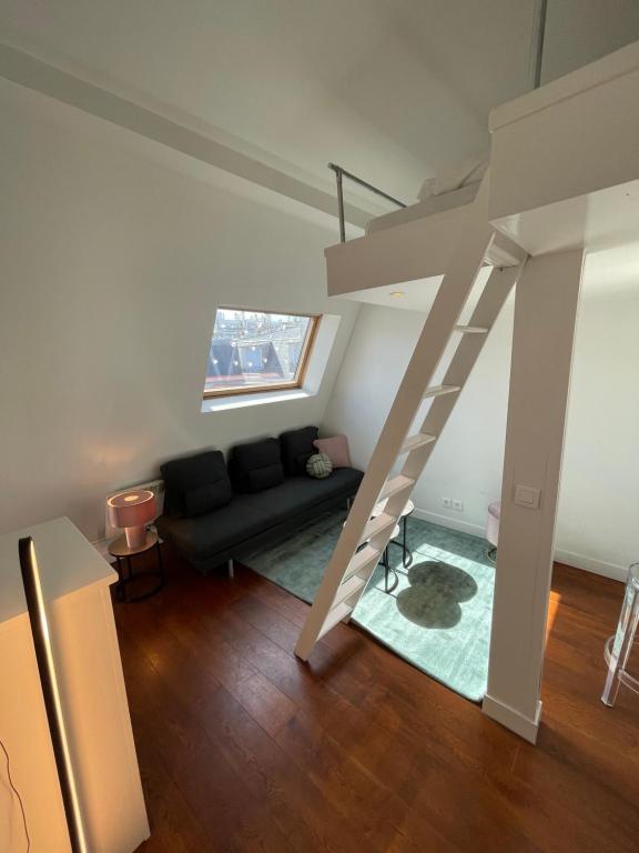 Beautiful Lincoln Apartment - 2