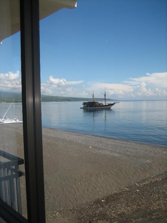 Lucky Paradise Bungalows on The Beach photo