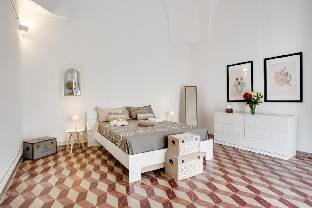 GuestHost - Mirror House Central Apartment - 3