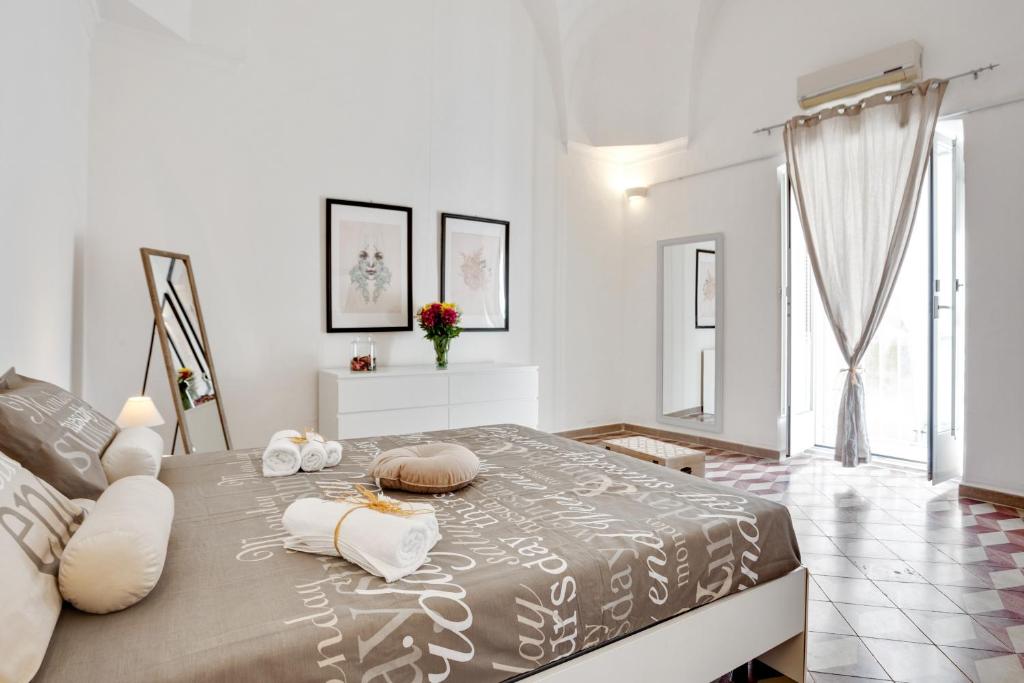 GuestHost - Mirror House Central Apartment, Ostuni