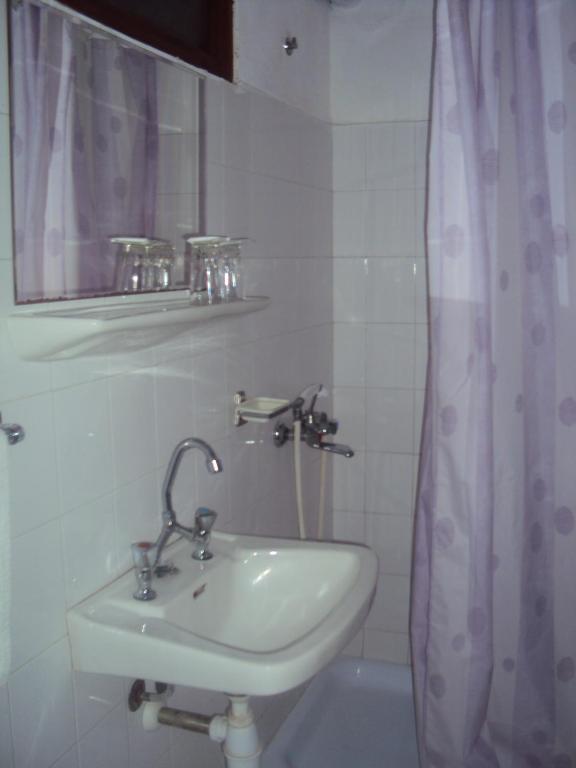 Vassilis Guesthouse photo